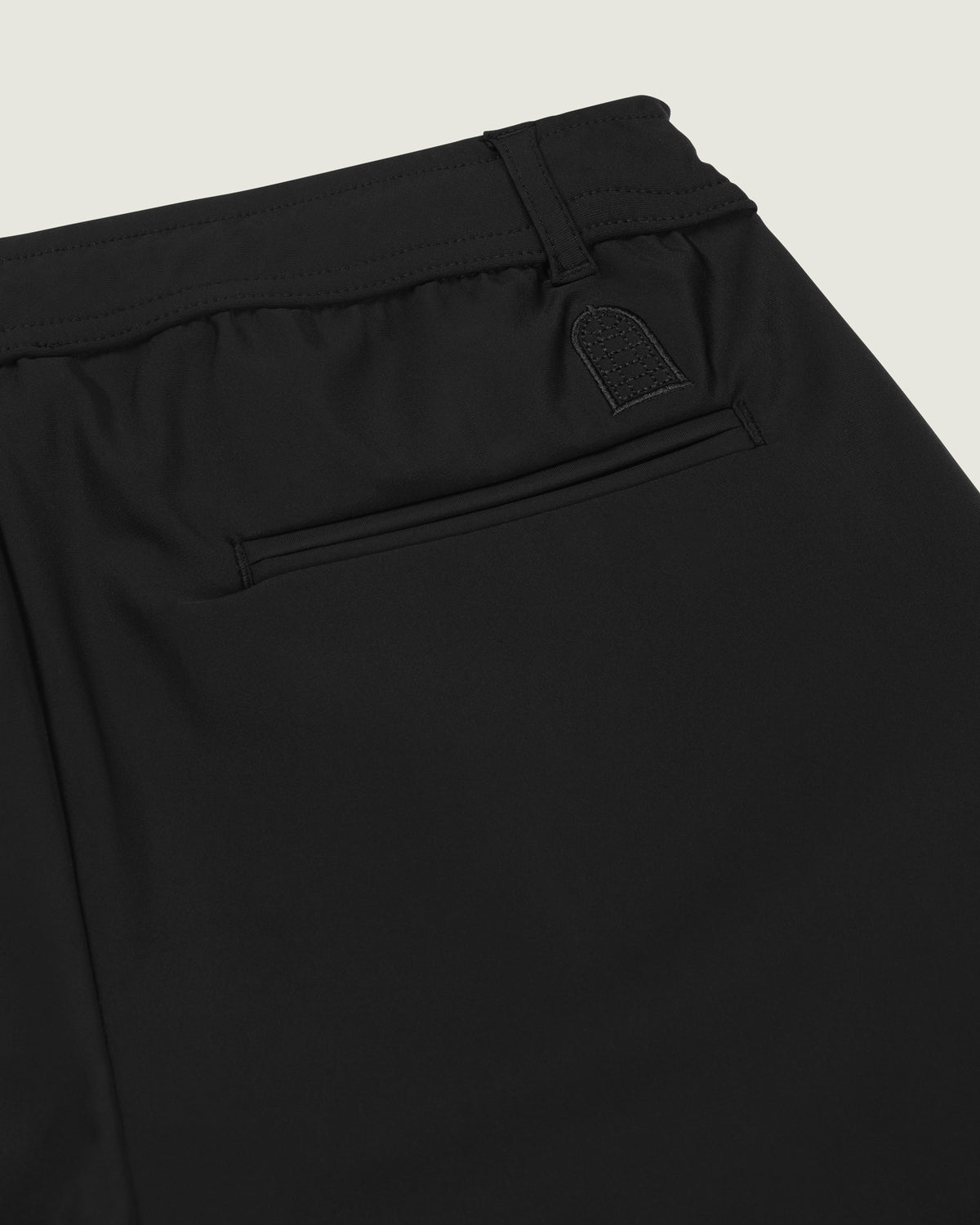 DUQUEZZI DYNAMIC CHINO SHORT | Black