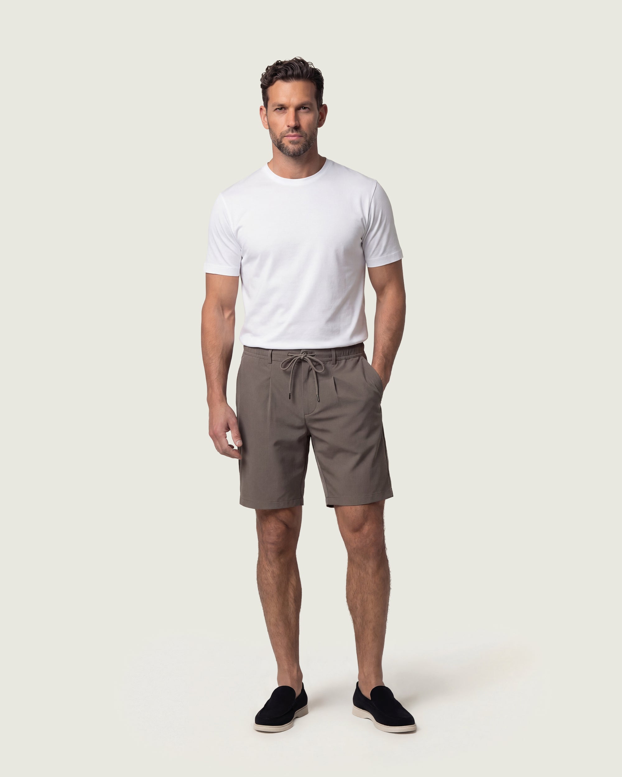 DUQUEZZI DYNAMIC CHINO SHORT | Taupe