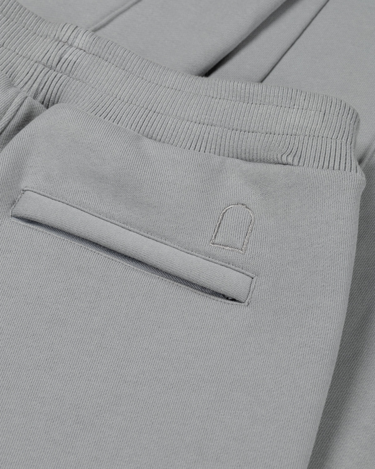 DUQUEZZI ELEGANT TAILORED TRACKPANTS | Dark Grey